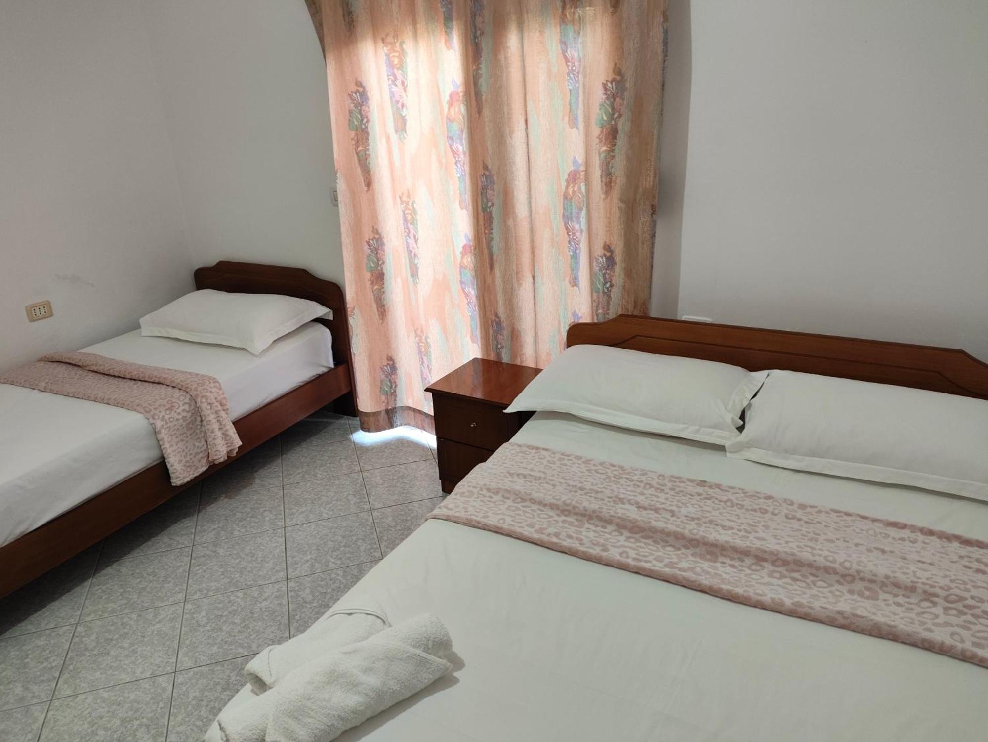 Hola Rooms Ksamil Eksteriør billede