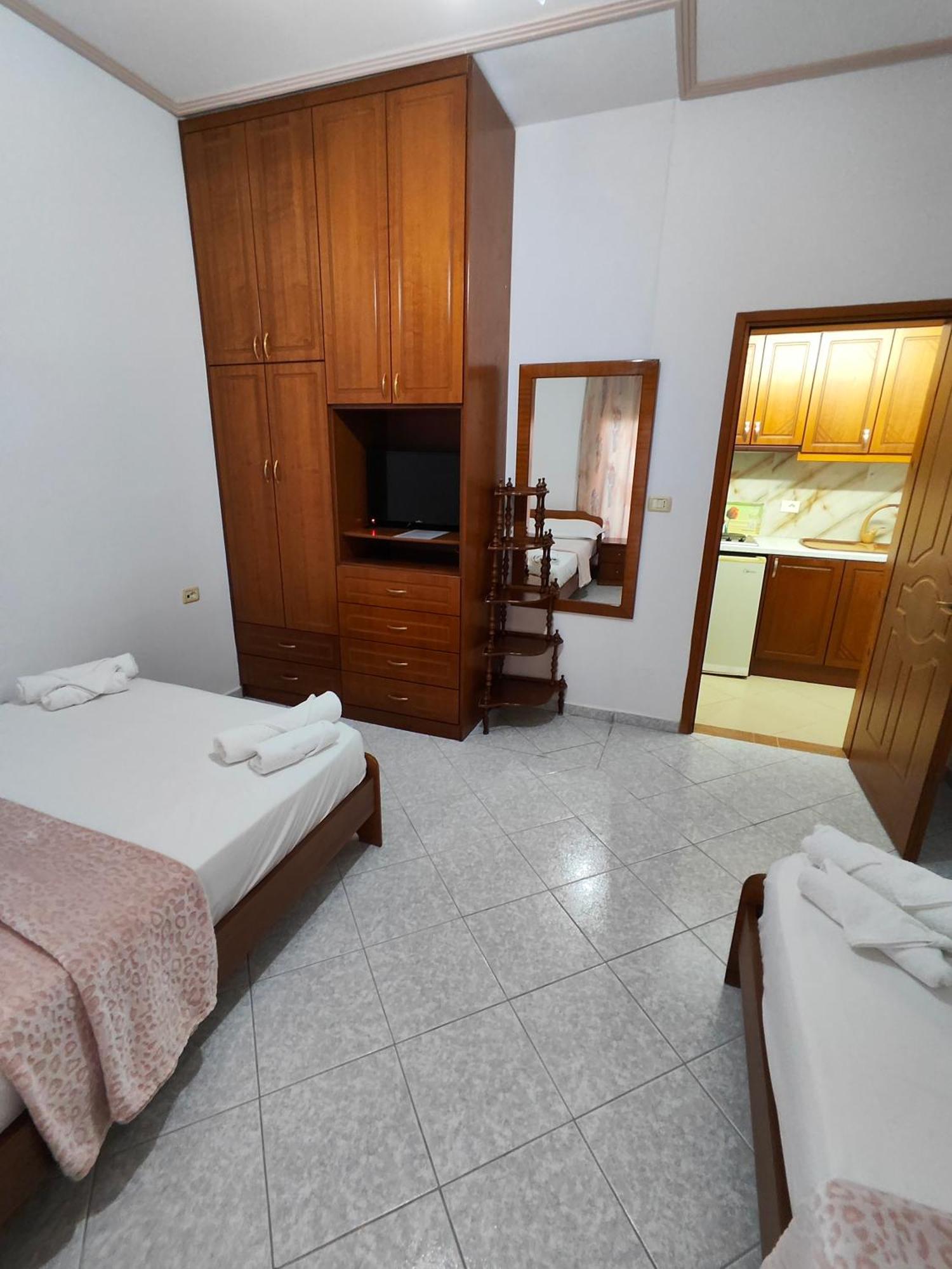 Hola Rooms Ksamil Eksteriør billede