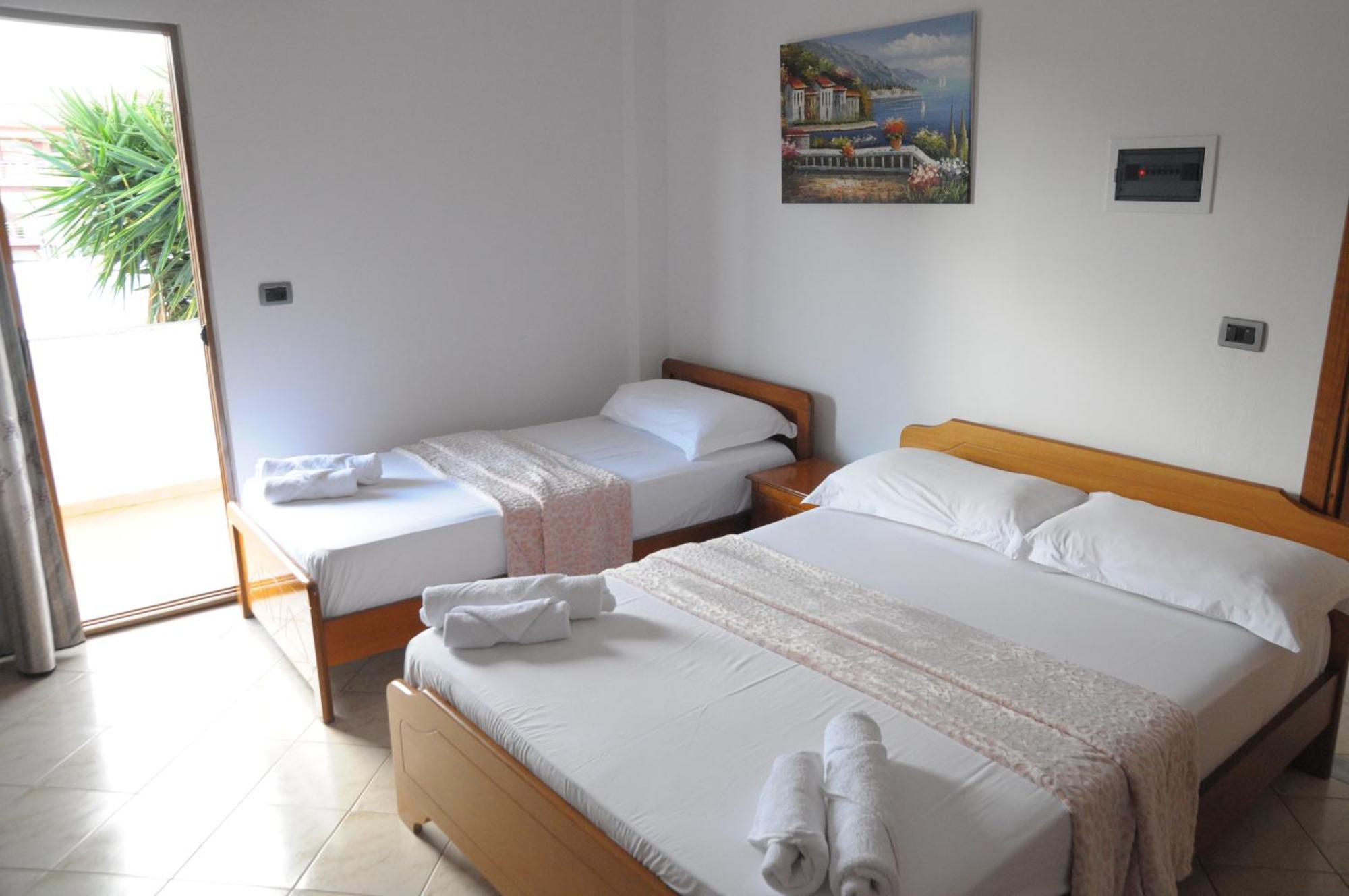 Hola Rooms Ksamil Eksteriør billede