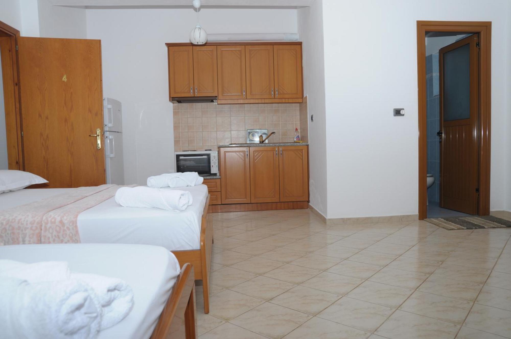 Hola Rooms Ksamil Eksteriør billede