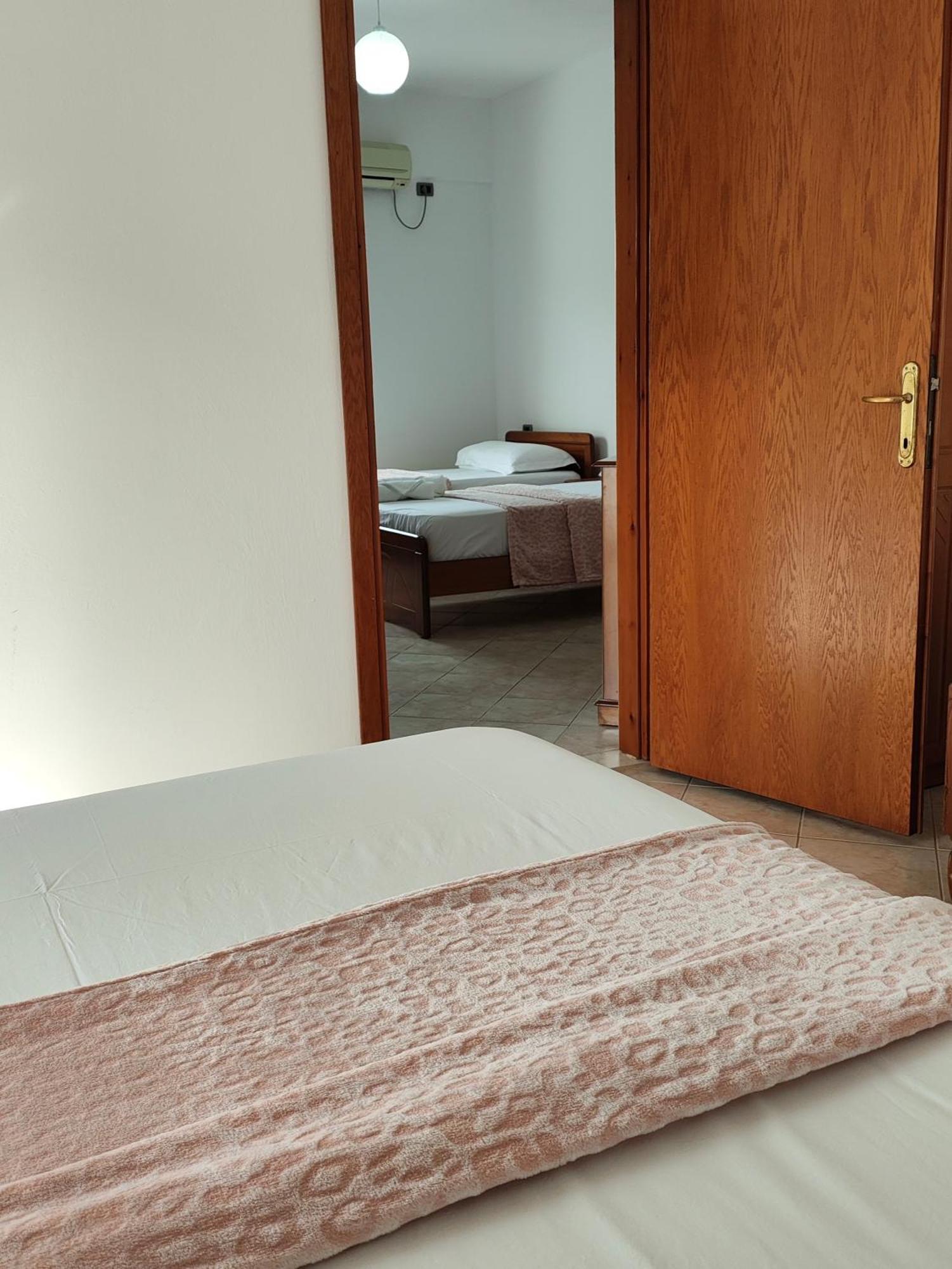 Hola Rooms Ksamil Eksteriør billede