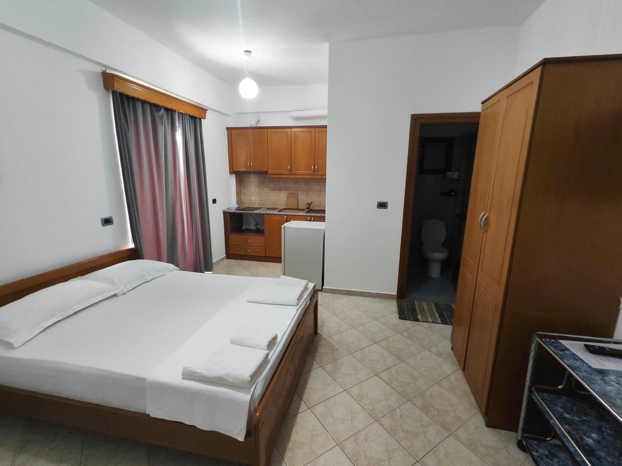 Hola Rooms Ksamil Eksteriør billede
