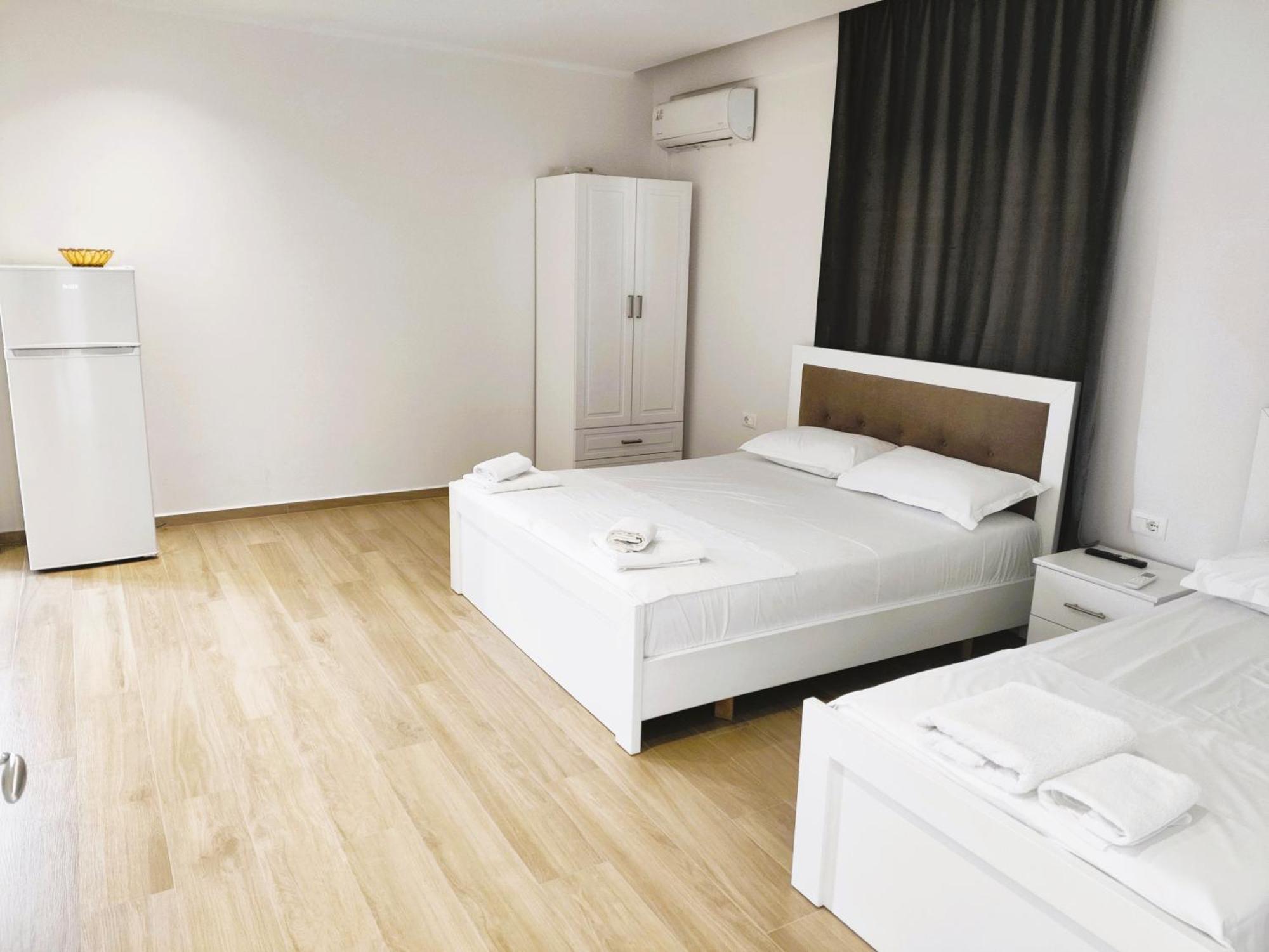 Hola Rooms Ksamil Eksteriør billede