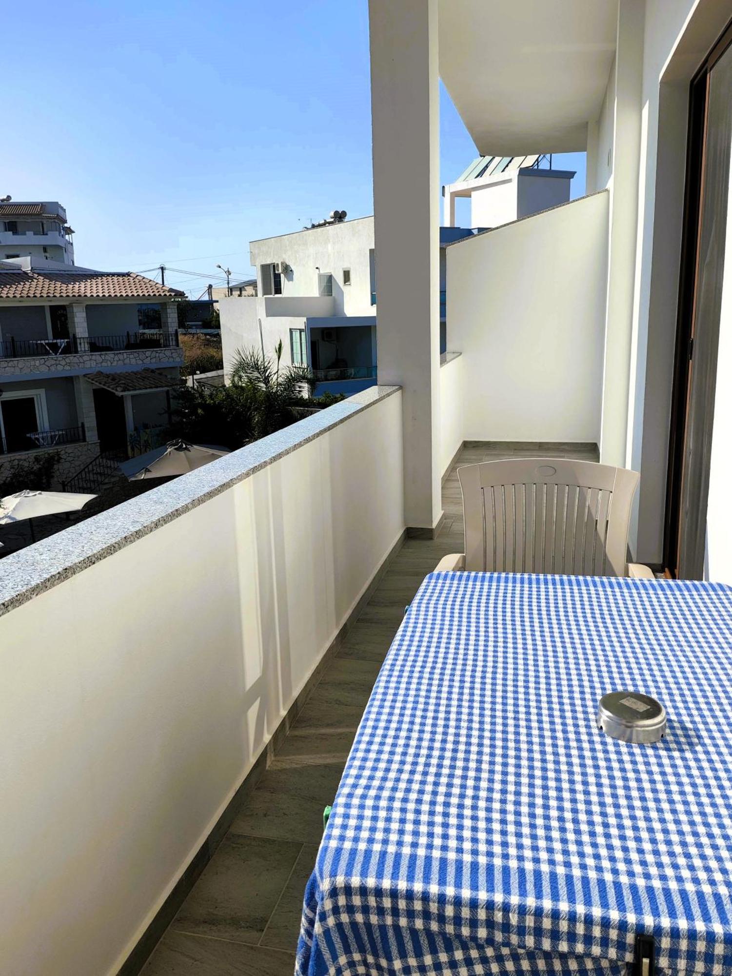 Hola Rooms Ksamil Eksteriør billede