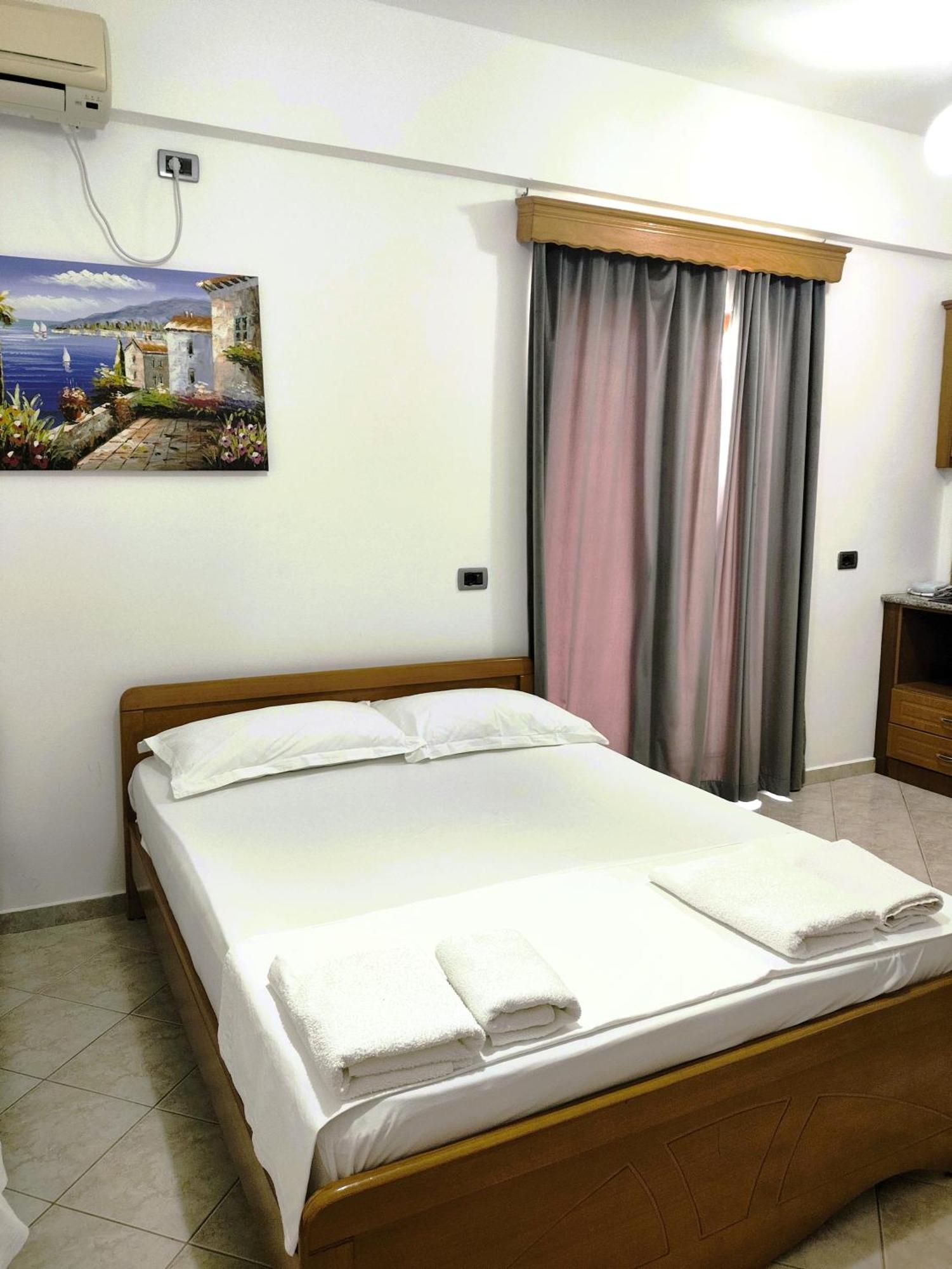 Hola Rooms Ksamil Eksteriør billede