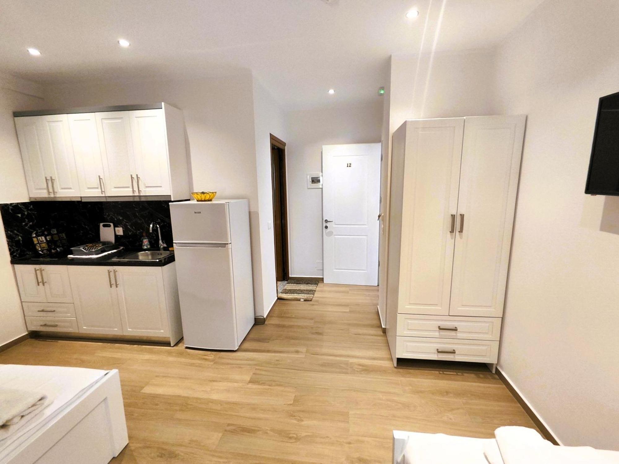 Hola Rooms Ksamil Eksteriør billede