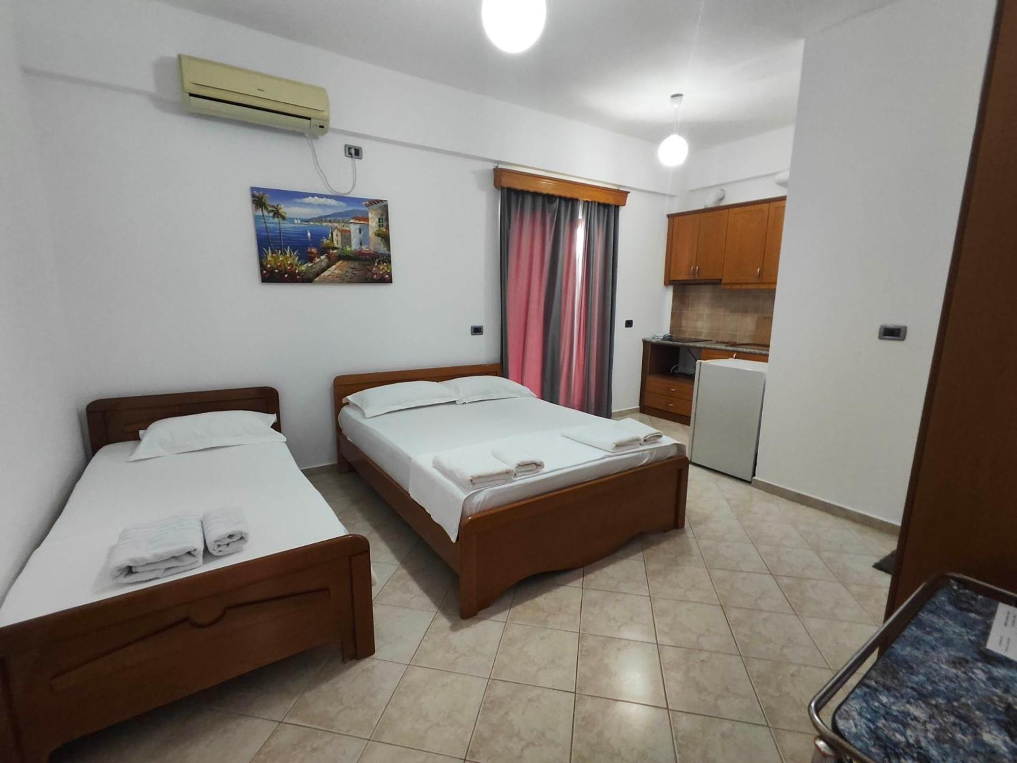 Hola Rooms Ksamil Eksteriør billede