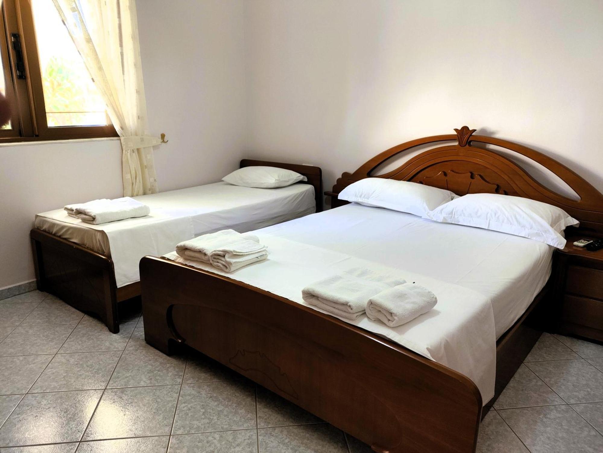 Hola Rooms Ksamil Eksteriør billede